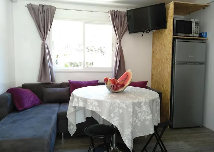 Jadranka פאקוסטאן